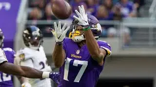 Jarius Wright lays out for 30-yard catch