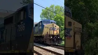 CSX C40-8W leads I031 for the first time! #csx #railroad #railfanning #railway #shorts