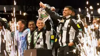 CRAZY SCENES! 🏆 Newcastle United's players TAKE THE STAGE for Carabao Cup celebrations