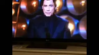 John Travolta calls Idina Menzel, Adela Dazeem - Oscars fai