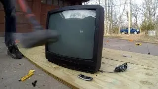 Smashing things with a Sledgehammer and Gravity!!