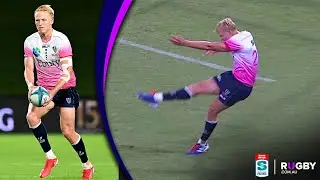 Carter Gordon launches 60-metre bomb kick against Waratahs
