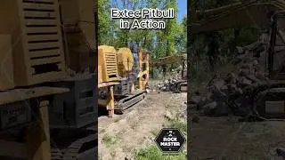 Extec Pitbull in Action #crushermachine #crushing #shorts #shortvideo #extec #magyar #machinery