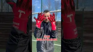 T1TAN grip test 🧤🔎 #goalkeeper #gardiendebut #viral #shorts