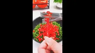 Kitchen Magic: Become a Kitchen Pro with the Herb Scissors! #shorts #kitchenfavs