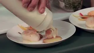 The Sporting Chef TV - Chris Logan prepares scallops two ways