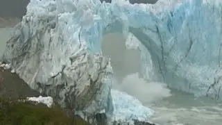 Spectacular Ice Bridge Collapse In Argentina