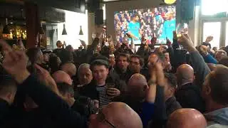 Chelsea pub - Sweet Caroline