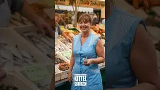 Wenn die #Fischverk&auml;uferin im #Dederonkittel versucht dich zum Lachen zu bringen... 😅 #ai