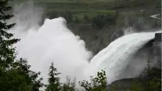 Revelstoke Dam Opens it's spillway!