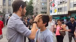 GETTING HYPNOTIZED IN THE STREETS ***INSANE***