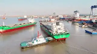 Mastering the Port: Watch This Giant Ship Navigate Narrow Waters