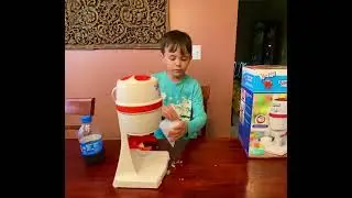Electric Snow Cone Maker (Kool-Aid)