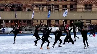 Ice Skating at Nathan Phillips Square, Toronto Canada 4k