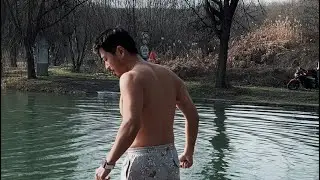 洗了一年冷水澡去冬泳是什么体验