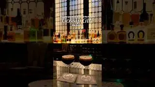 I visited the actual GOSSIP GIRL bar in New York City! #newyork #nycbars #gossipgirl #newyorkcity