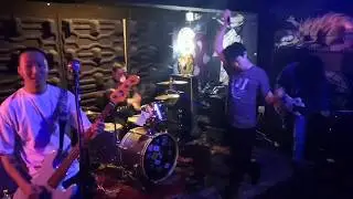 The Kitsches (hardcore punk from South Korea) live in Seoul 2019