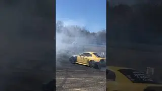 Mustang chasing 300 in the pit #drifting