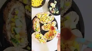 Chilli Cheese Toast Recepie #athomecooking #chillicheesetoastrecipe #youtubeshorts 