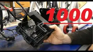 Ducati Monster 821 -- Teil 67 -- Hauptkabelbaum auflegen - Batteriekasten einbauen