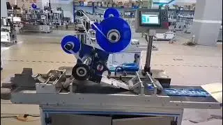 Plastic bag automatic paging automatic top side labeling machine #labelingequipment #labeling