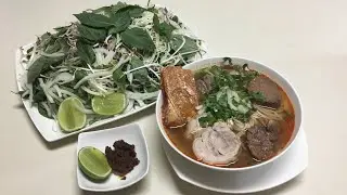 Cách NẤU BÚN BÒ HUẾ nhanh gon lẹ by Bé Bự
