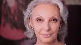 Make para pele madura: Escolha a base certa