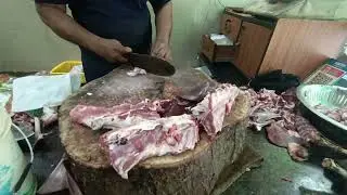 Big Goat Leg Cutting Skills in Hyderabad, Skilled Butcher Man Cutting Mutton Leg Piece in Hyderabad