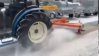 щетка универсальная на трактора и погрузчикиМТЗ, LS, Kioti, Tym,Kubota и аналоги зимняя уборка
