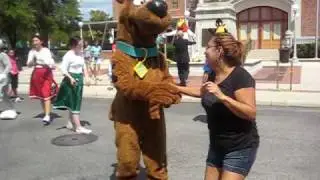 OLIVIA dancin with scooby doo at six flags fiesta texas