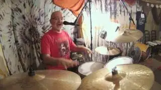DRUM SET SHUFFLE GROOVES (FROM ODIE PAYNE TO JABO STARKS TOBUTCH AND JAIMOE TO JEFF PORCARO)
