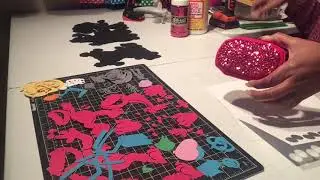 DIY with Cricut Elmo Centerpieces