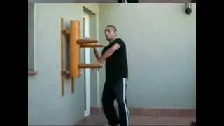 Wooden Dummy - JKD Barcelona