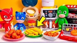 Baykuş Kız hızla domates &ccedil;orbası, tavuk, pilav ve tatlıyı aynı anda pişiriyor! &Ccedil;ocuk videoları.