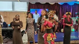Praise by Esther Leaon at High Mountain Church Bowling Green 