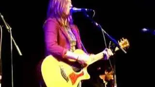 Brandi Carlile: Tragedy (w/ cello)