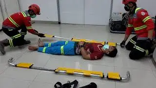 SCOOP STRETCHER