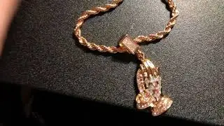 Review on praying hands piece
