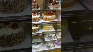 🇮🇷Lovely cakes, pastries and nuts at a bakery in Tehran, Iran 2024