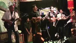 Garden Island Blend Performs, 