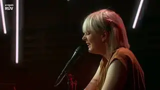 Una Torfa - &THORN;a&eth; s&yacute;nir sig - St&uacute;d&iacute;&oacute; R&Uacute;V