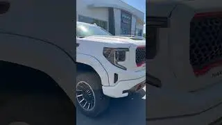 Is there Functionality to the vents on the Harley Davidson Sierra #gmcsierra #harleydavidson