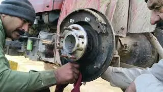 Amazing Process Of Repairing Tractor Broken Rear Wheel Axle Housing | How it's Made