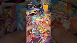 This Collector Chest was loaded with packs!! 😬🔥 #pokemon #pokemoncards #pokemontcg