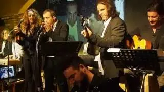 ΤΑ ΟΝΕΙΡΑ ΠΟΥ ΧΤΙΖΟΝΤΑΙ