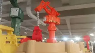 Eu Mostrando o Thomas que Sobe e Desce Pelos Trilhos na Loja RiHappy em Goi&acirc;nia [HD]