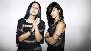 Krewella vs. W&W & Blasterjaxx - Live For The Rocket (Tomicii Mashup)