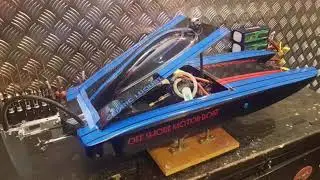Zonda Twin RC Leopard 3674 2200kv Ecs 180 Seaking | MTC RC Boat