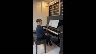 playing the piano without looking (abrsm grade 5)