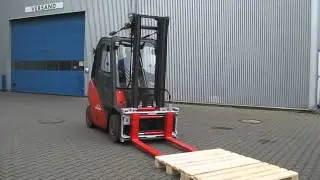 Lastaufnahme mit Durwen Zinkenverstellger&auml;t RZV